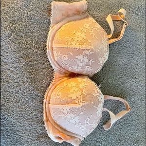 NWOT Victoria’s Secret pink/nude bra 💝